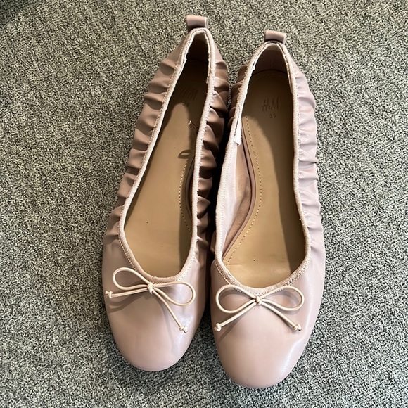 H&M Ballet Flats
